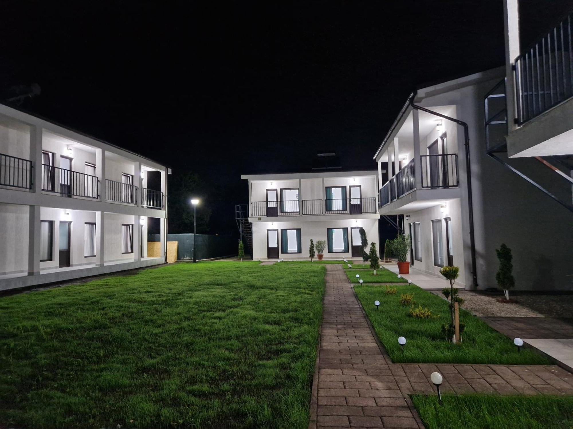 Hotel Complex Turistic N&S Două Mai Exterior foto