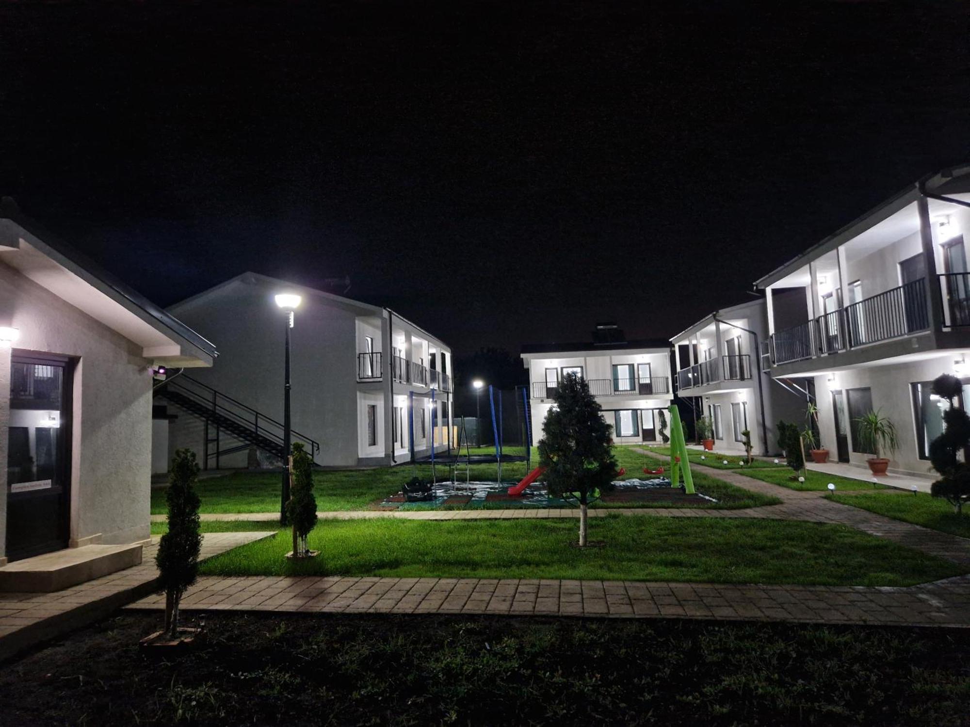 Hotel Complex Turistic N&S Două Mai Exterior foto